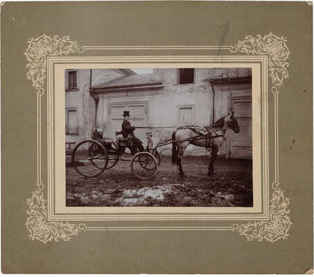 [Собрание В.Г. Лидина] Восемь фотографий из собраний В.Г. Лидина: 